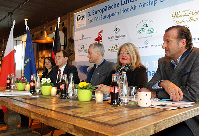 Bild von der zweiten Pressekonferenz der Europäischen Meisterschaft der Luftschiffe