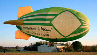 Bild vom Luftschiff Montgolfiers du Perigort von Boris Nigrowsky